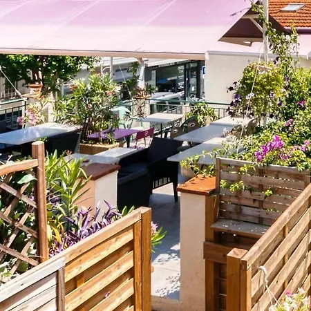 Hostel Casa Marina *